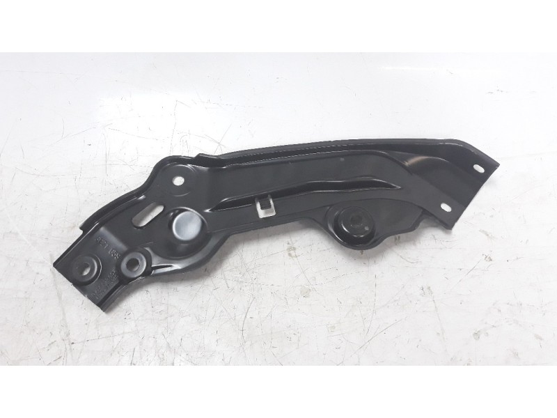 Recambio de travesaño superior para volkswagen polo 1.0 tsi referencia OEM IAM 2G0805932C  