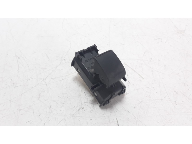 Recambio de mando elevalunas trasero derecho para toyota hilux (kun) referencia OEM IAM 848100K080  
