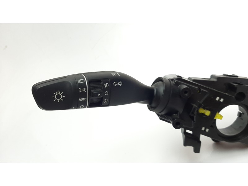 Recambio de mando multifuncion para hyundai kona referencia OEM IAM 93403J9950  