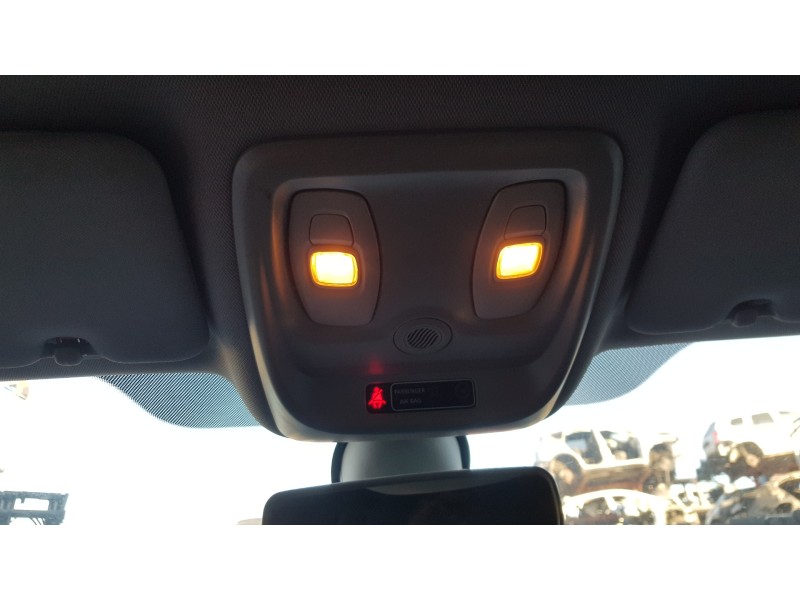 Recambio de luz interior para renault captur 0.9 energy referencia OEM IAM 969801754  