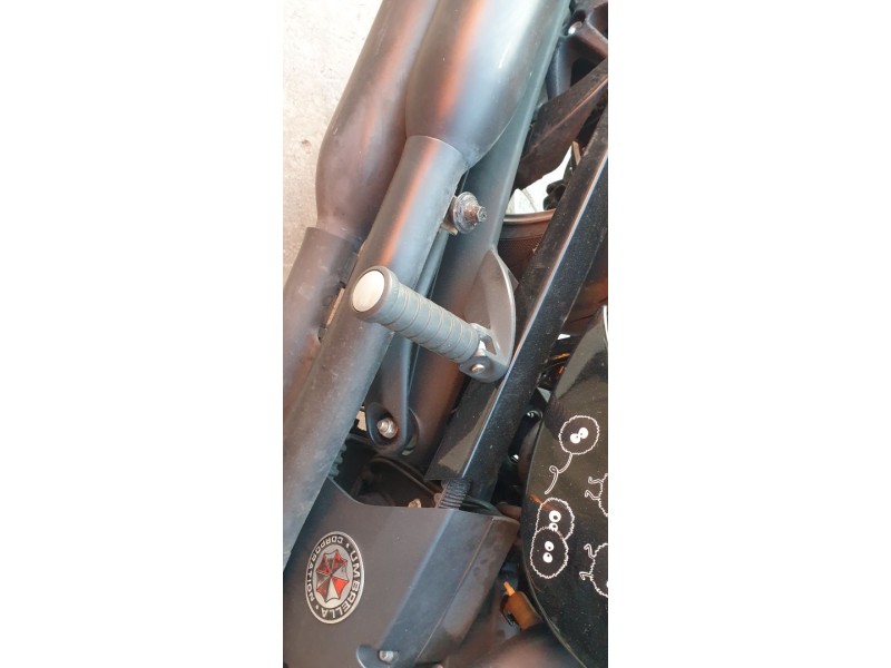 Recambio de estribera derecha para victory hammer hammer referencia OEM IAM 5136036  