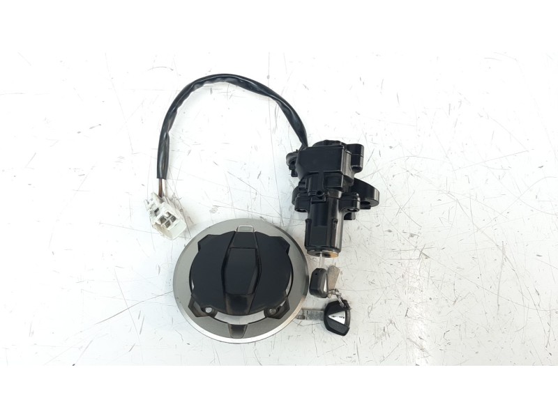 Recambio de conmutador de arranque para kawasaki ninja 650 referencia OEM IAM 270485113  