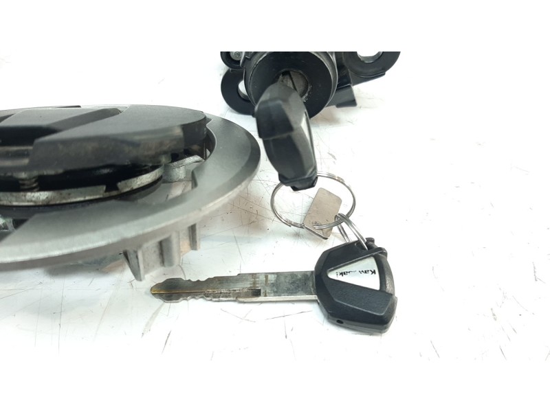 Recambio de conmutador de arranque para kawasaki ninja 650 referencia OEM IAM 270485113  