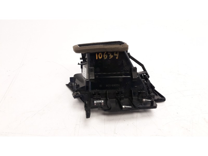 Recambio de rejilla delantera para volkswagen passat variant (3g5) 1.6 tdi dpf referencia OEM IAM 3G1819701E  
