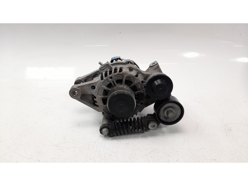 Recambio de alternador para kia stonic (ybcuv) 1.6 crdi cat referencia OEM IAM 373002U200  