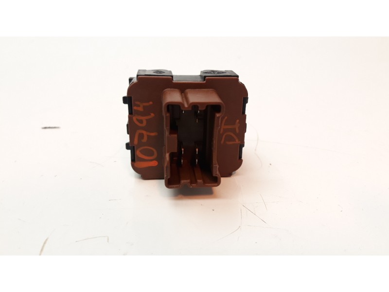 Recambio de mando elevalunas delantero izquierdo para renault captur 0.9 energy referencia OEM IAM 254113300R IAF340017 