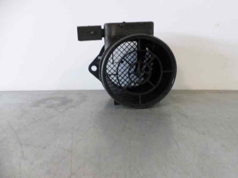 Recambio de caudalimetro para volvo s40 berlina 1.8i referencia OEM IAM 30611533  