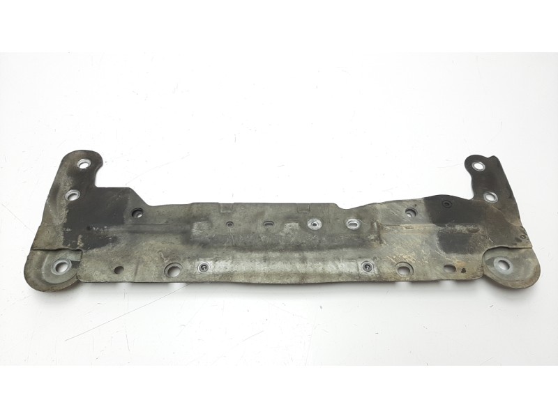 Recambio de travesaño inferior para mercedes-benz citan (w415) combi 109 cdi extralang (a3) (415.705) referencia OEM IAM A415333