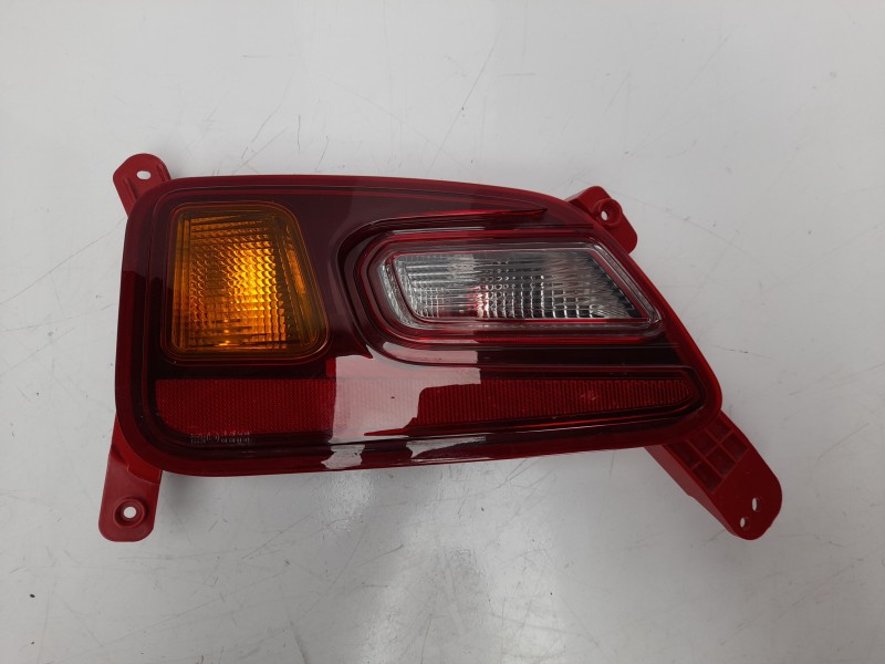 Recambio de piloto trasero izquierdo paragolpes para hyundai kona referencia OEM IAM 92405J9010  