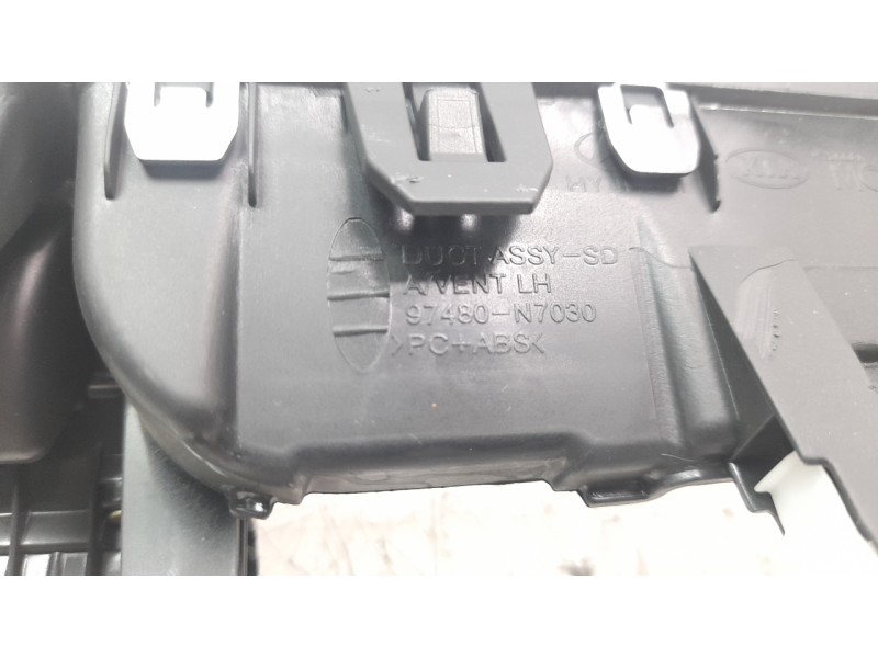 Recambio de aireador izquierdo para hyundai tucson (nx) maxx 2wd referencia OEM IAM 97480N7030  