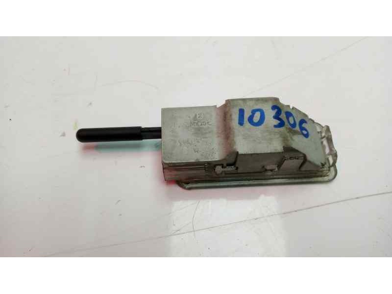 Recambio de luz interior para citroen c4 picasso referencia OEM IAM   