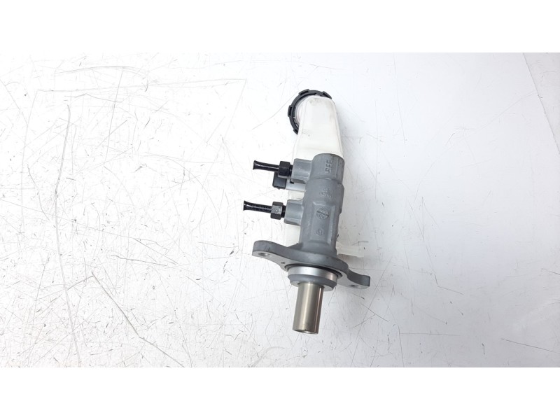 Recambio de bomba freno para kia stonic (ybcuv) 1.6 crdi cat referencia OEM IAM 58510H8210  