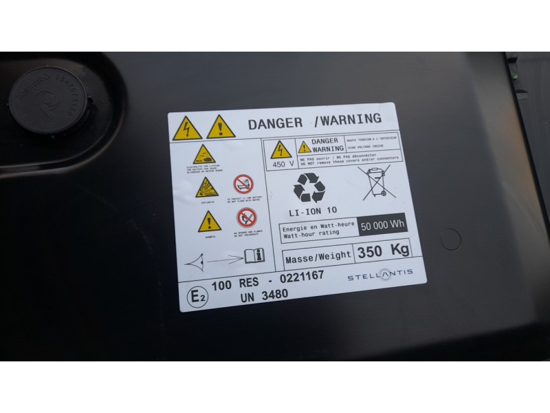 Recambio de bateria para citroen c4 berlina e-feel pack referencia OEM IAM 9847028980  