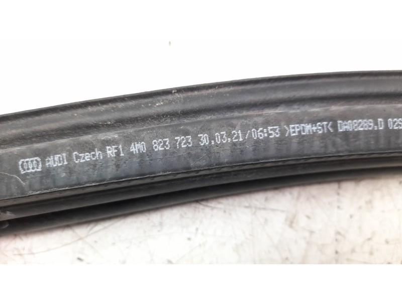 Recambio de gomas contorno puerta para audi q7 4mg referencia OEM IAM 4M0823723  