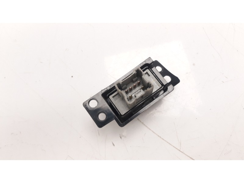 Recambio de interruptor para nissan x-trail (t32) 1.6 dci turbodiesel cat referencia OEM IAM 255003TA1A  