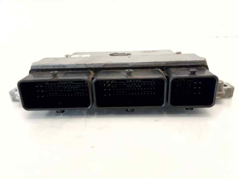 Recambio de centralita motor uce para dacia sandero 0.9 tce cat referencia OEM IAM 237103008R  