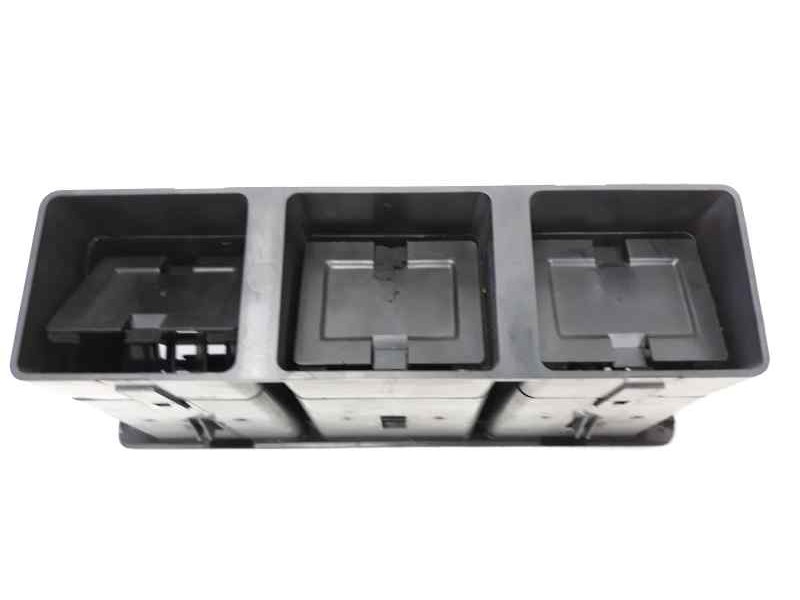 Recambio de rejilla aireadora para mercedes-benz clase m (w163) 400 cdi (163.128) referencia OEM IAM 1638300054  