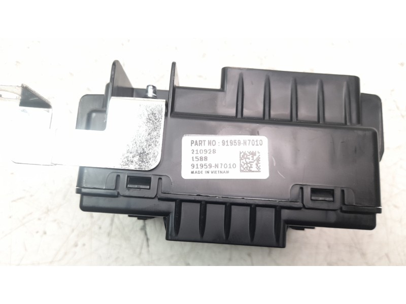Recambio de caja reles / fusibles para hyundai tucson (nx) maxx 2wd referencia OEM IAM 91959N7010  
