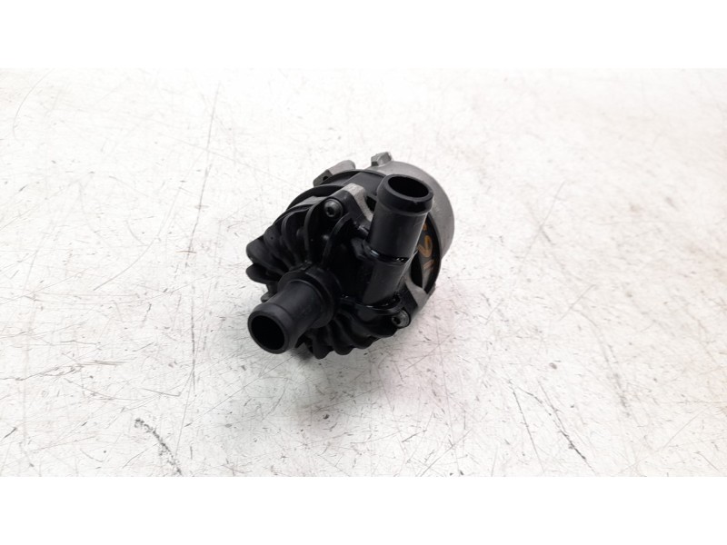 Recambio de bomba agua para audi q7 4mg referencia OEM IAM 8K0965567B  