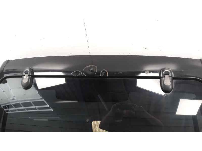 Recambio de porton trasero para hyundai tucson (jm) 2.0 crdi cat referencia OEM IAM 737002E050  