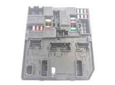 CAJA RELES / FUSIBLES 284B75NA1A 