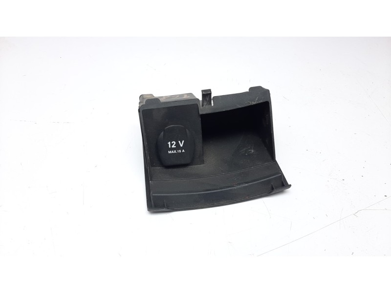 Recambio de cenicero para mercedes-benz clase cla (w117) cla 180 (117.342) referencia OEM IAM A1766801050  