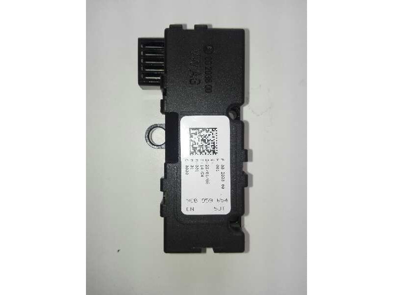 Recambio de sensor para volkswagen passat berlina (3c2) r line referencia OEM IAM 3C0959654  