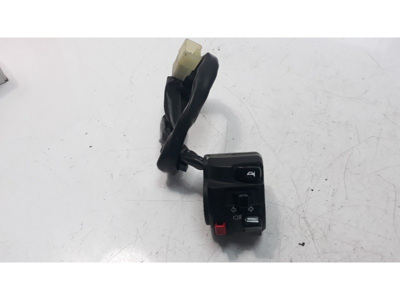 Recambio de piña luces izquierda para kawasaki ninja 650 referencia OEM IAM 460910118  