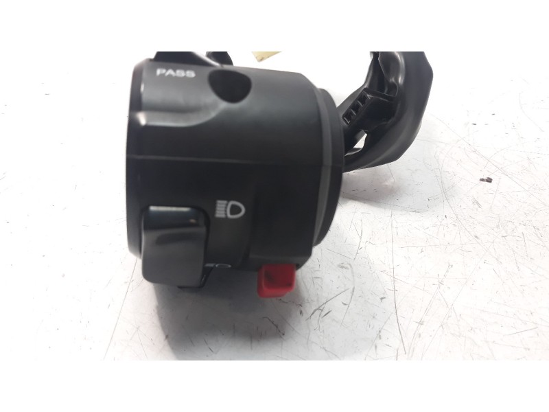 Recambio de piña luces izquierda para kawasaki ninja 650 referencia OEM IAM 460910118  