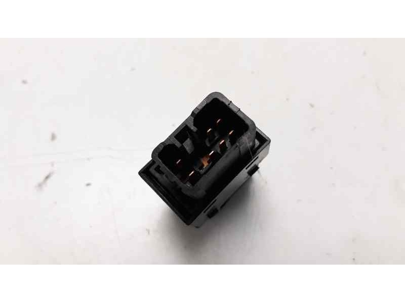 Recambio de mando elevalunas trasero derecho para hyundai tucson (jm) 2.0 crdi cat referencia OEM IAM   