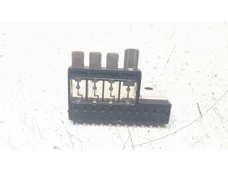 Recambio de caja reles / fusibles para hyundai tucson kosmo 4wd referencia OEM IAM 1898009700  