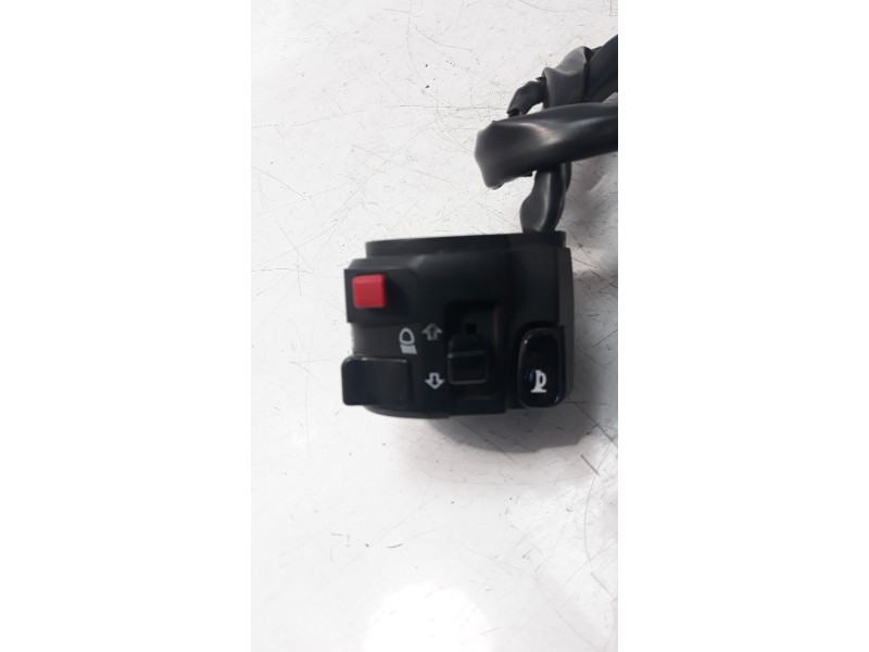 Recambio de piña luces izquierda para kawasaki ninja 650 referencia OEM IAM 460910118  