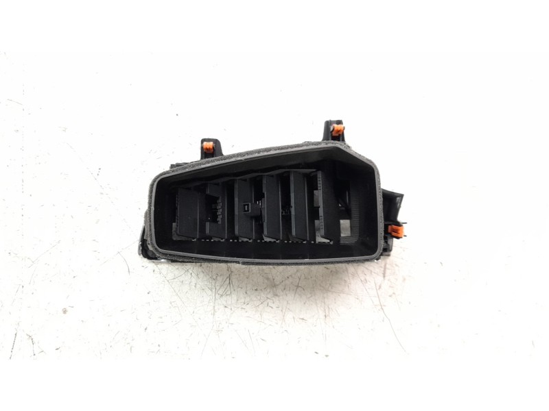 Recambio de aireador izquierdo para toyota corolla (e21) hybrid style referencia OEM IAM 5547502120  