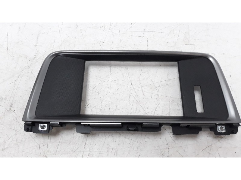 Recambio de moldura para kia optima 1.7 crdi cat referencia OEM IAM 84740D4100CK5  