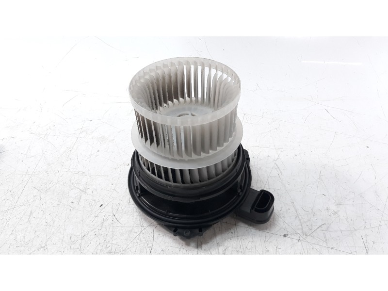 Recambio de ventilador calefaccion para toyota corolla (e21) referencia OEM IAM 5285160B  