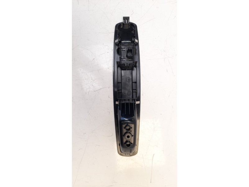 Recambio de mando elevalunas delantero derecho para renault megane iii berlina 5 p limited referencia OEM IAM   