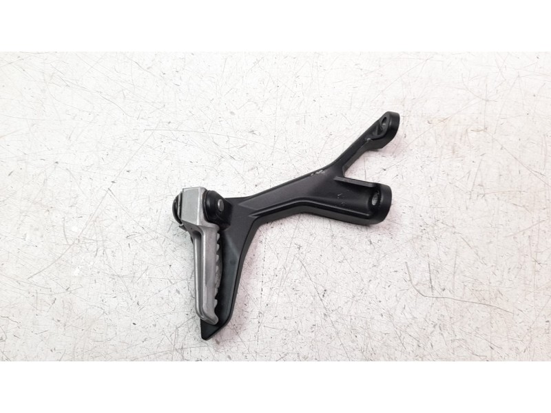 Recambio de estribo para kawasaki ninja 400 referencia OEM IAM 350631409  