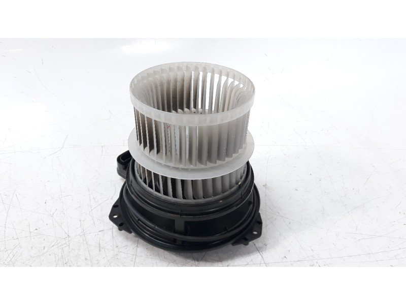 Recambio de ventilador calefaccion para toyota corolla (e21) referencia OEM IAM 5285160B  