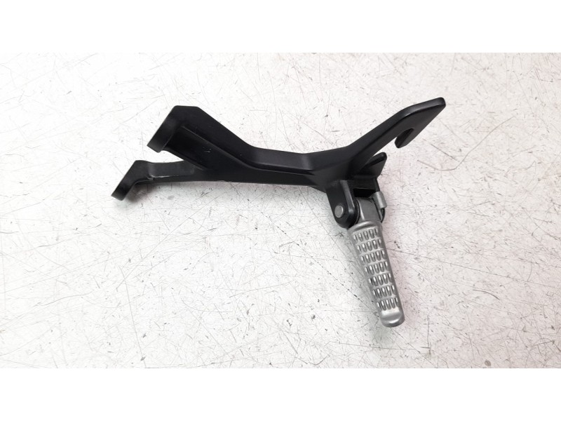 Recambio de estribo para kawasaki ninja 400 referencia OEM IAM 350631409  