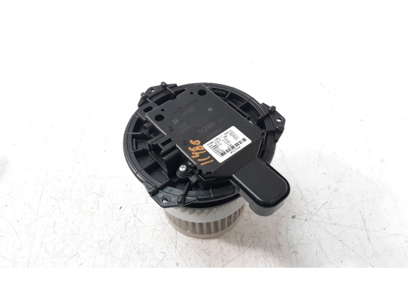 Recambio de ventilador calefaccion para toyota corolla (e21) referencia OEM IAM 5285160B  