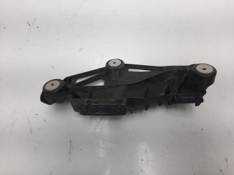 Recambio de molduras traseras para opel corsa e expression referencia OEM IAM 13399581  