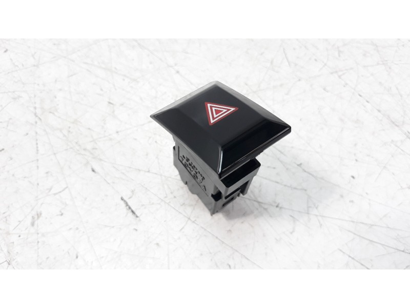 Recambio de warning para toyota corolla (e21) referencia OEM IAM 8433202400  