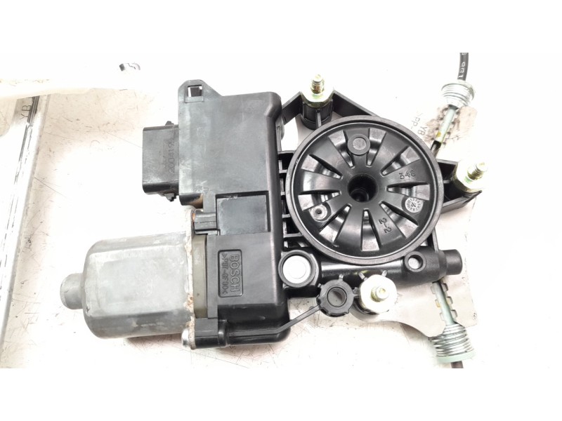 Recambio de elevalunas delantero izquierdo para kia stonic (ybcuv) 1.6 crdi cat referencia OEM IAM 82401H8000  