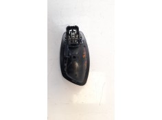 Recambio de maneta interior trasera derecha para renault megane iii berlina 5 p limited referencia OEM IAM 826720001R 106198654  2
