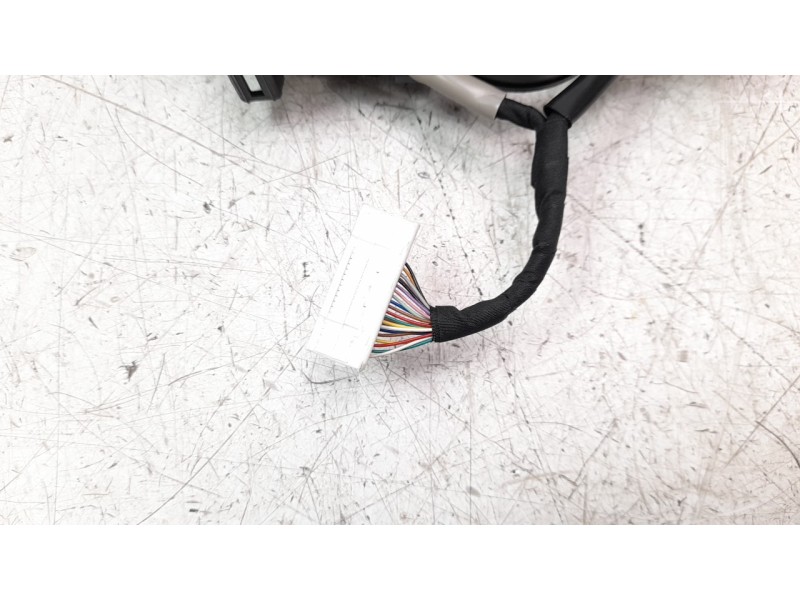 Recambio de mando multifuncion para toyota corolla (e21) hybrid style referencia OEM IAM 8465202A30  