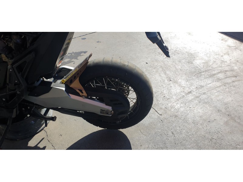 Recambio de llanta trasera para honda x-adv x-adv referencia OEM IAM 42650MKHD01  