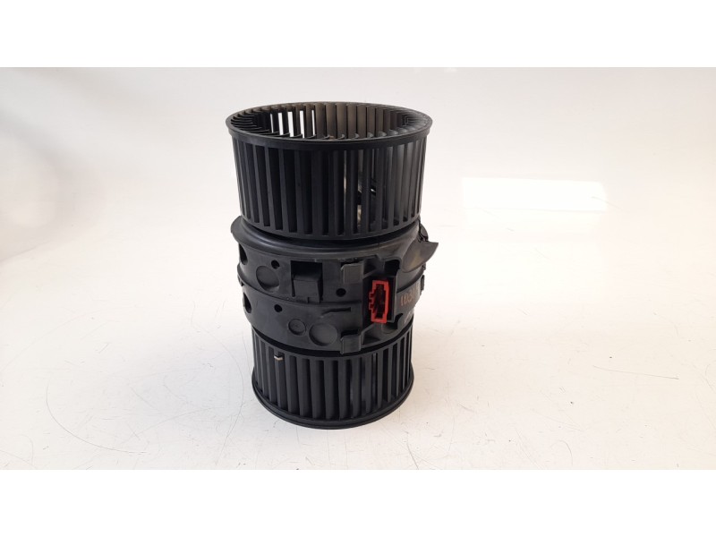 Recambio de ventilador calefaccion para renault megane iii berlina 5 p limited referencia OEM IAM T1009074B  