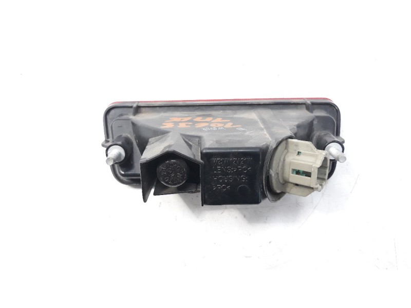Recambio de piloto trasero central para nissan x-trail (t32) 1.6 dci turbodiesel cat referencia OEM IAM 26580ED50A  DS7024350