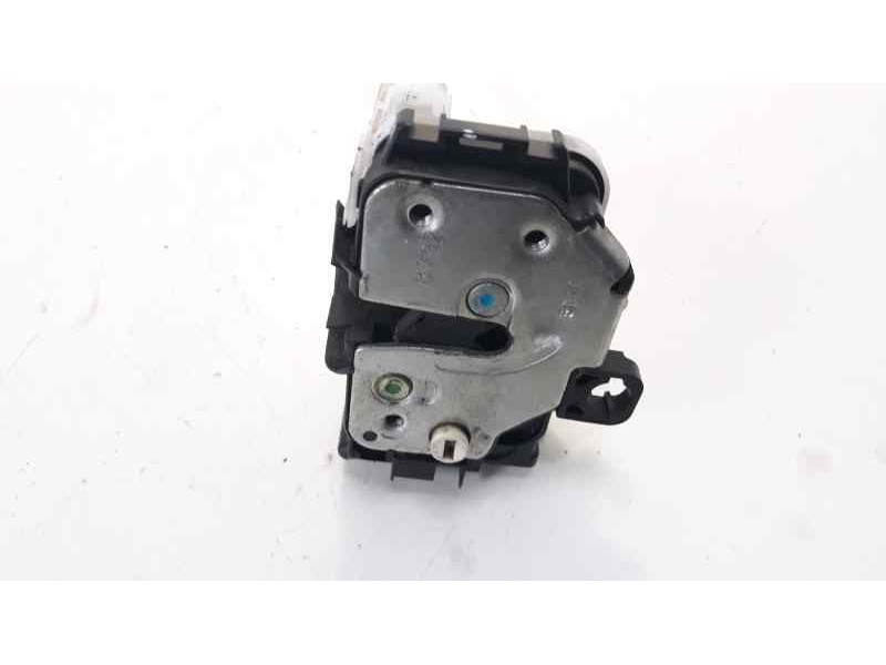Recambio de cerradura puerta trasera derecha para fiat panda (169) 1.3 jtd 4x4 referencia OEM IAM 51826982  