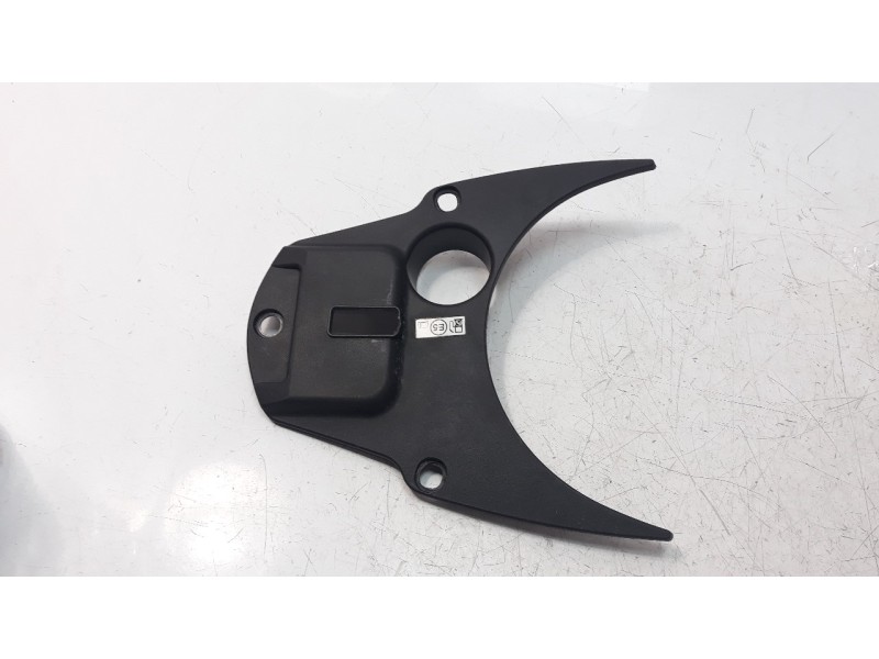 Recambio de moldura para lambretta v200 special flex special flex referencia OEM IAM 83650XK10000  